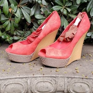 Jennifer Lopez Wedge heels, size 8, coral color.